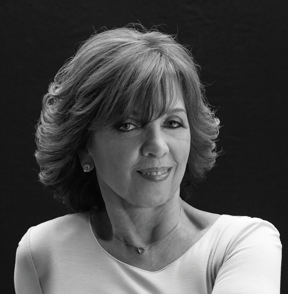 Top 7 Best Romance Novels Authors